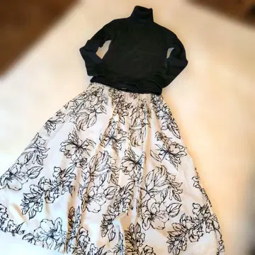 플라워 프린트 롱 플레어 스커트 L 사이즈