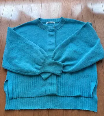 RADIATE 라이트 블루 니트 스웨터