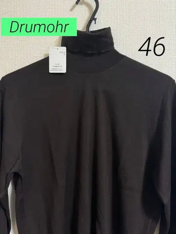 [ 미사용 새상품 ] 돌모어 터틀넥 니트 하이 게이지 다크 브라운 46