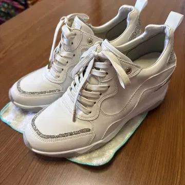 diana 다이애나 통굽 글리터 스니커즈