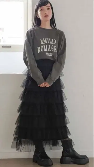 LOWRYSFARM 2way 프릴 샤샤 스커트