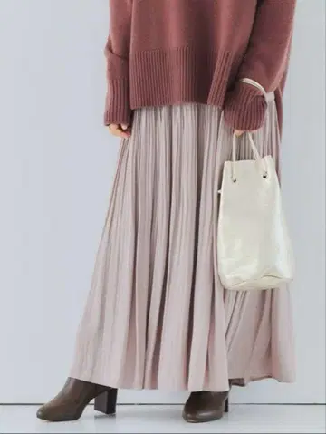 유나이티드 애로우즈 롱 플리츠 스커트