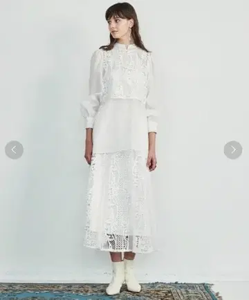 LA BELLE ETUDE (라벨 에튀드) 블라우스와 스커트 세트