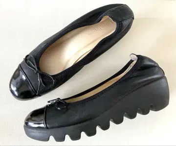 HILLS AVENEW 힐즈아베뉴 웨이브 밑창 블랙