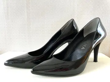 다이애나 에나멜 가죽 하이힐 블랙