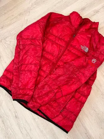THE NORTH FACE 레드 다운 자켓