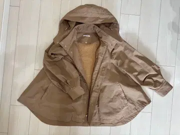 엠마 테일러 보아 라이너 포함 마운틴 파카 베이지