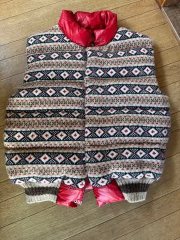 AHAUS 노르딕 무늬 다운 베스트 M