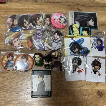 진격의 거인 굿즈 묶음 판매