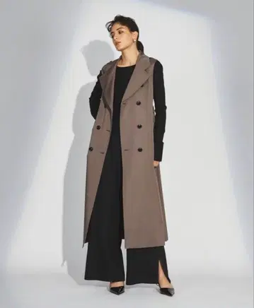 새상품급 그레이스 콘티넨탈 컷 아웃 트렌치 슬리브리스 원피스