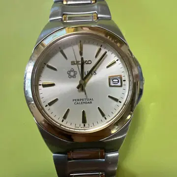 SEIKO 퍼페츄얼 달력 손목시계
