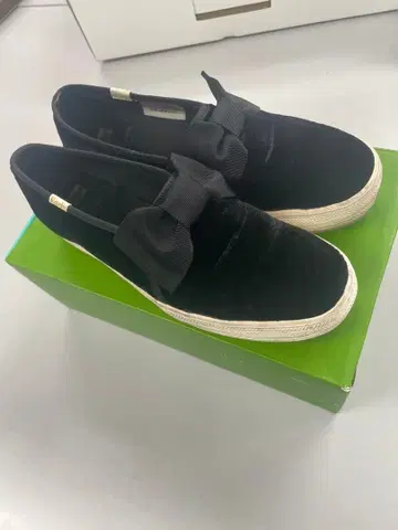 Keds 블랙 리본 포함 슬립온