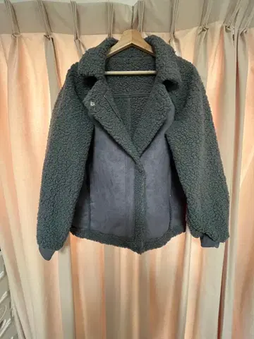 Dazy 다크 그레이 보아 자켓