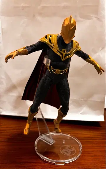 [블랙 아담] 닥터 페이트 피규어