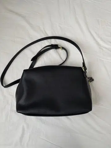 블랙 숄더백 합성 피혁