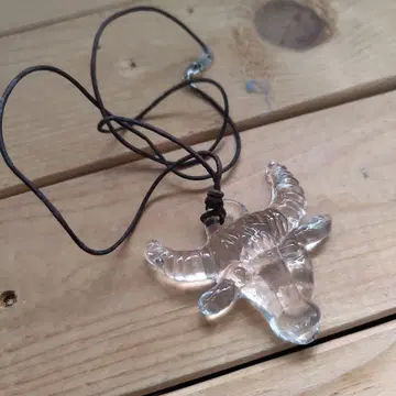 KOSTA BODA 유리 목걸이 소머리 미노타우로스