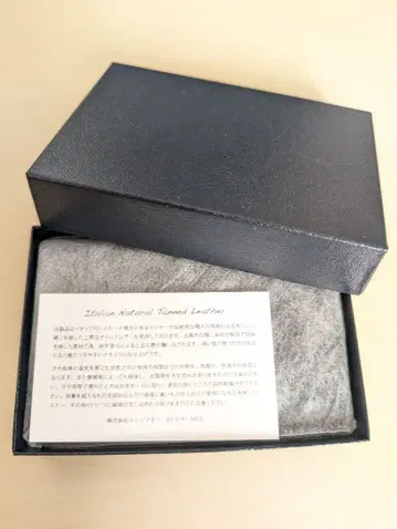 새상품 블랙 오일 가죽 명함지갑 슬립온