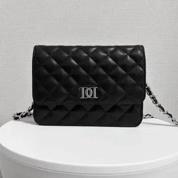 Darich DD 로고 퀼팅 트래블 세트 블랙 체인 지갑