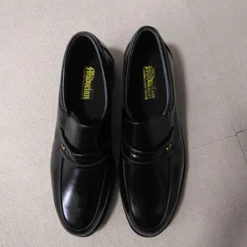 블랙 로퍼 금장 장식 포함