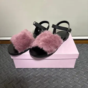 DIANA 핑크 퍼 샌들