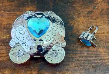 세본스타 차미 팩트 마차 모티브 열쇠 포함