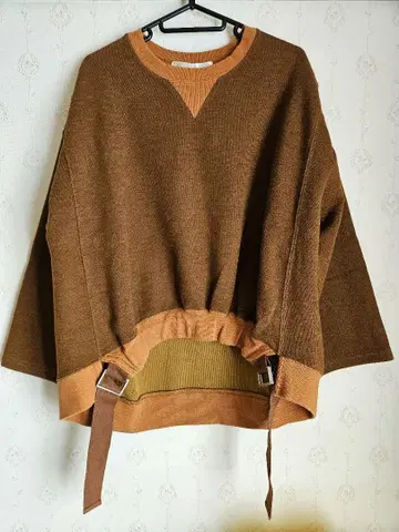 as know as de base 오버 사이즈 풀오버 브라운