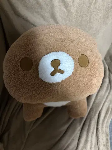 리락쿠마 차이로이코구마의 네 발 봉제 인형 XL 프리미엄