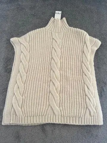 새상품 ZARA 크림색 케이블 짜임 케이프 코트, 판초 니트