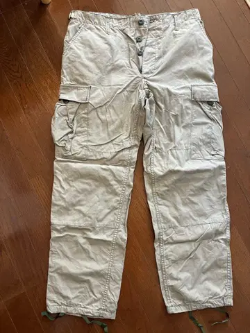 라이트 베이지 카고 팬츠 멀티 포켓