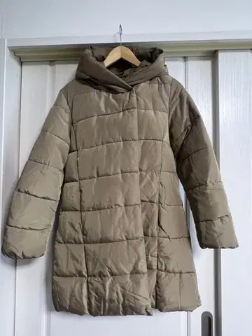 아메리칸 홀릭 후드 부착 다운 자켓 M 사이즈