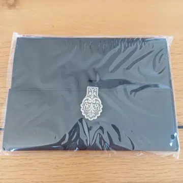 키시베 로한은 움직이지 않는다 블랙 합성 피혁제 케이스 포함 노트