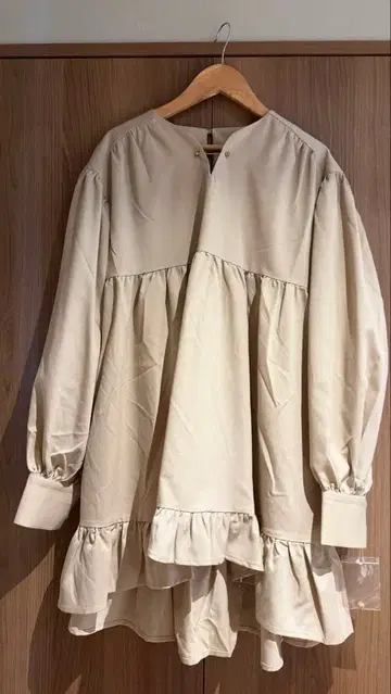 Acka 미니 원피스 블라우스 베이지