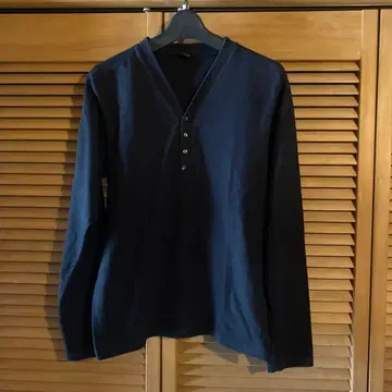 R.J.B 네이비 V넥 긴팔 티셔츠 38