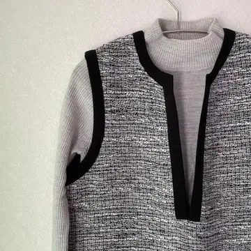 그레이 계열 슬리브리스 원피스