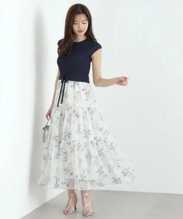 [ 택 포함 ] 프로포션 니트 도킹 티어드 원피스 네이비 M