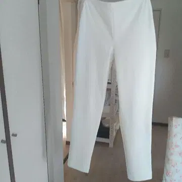 화이트 팬츠 M 사이즈