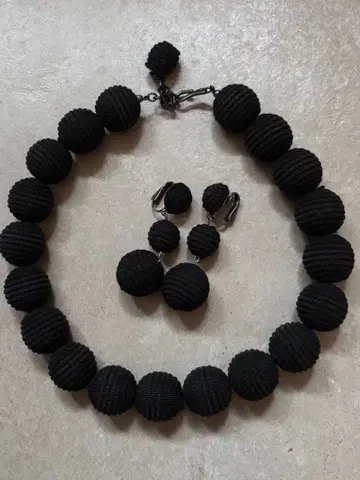 쿠샤카 목걸이와 귀걸이 세트