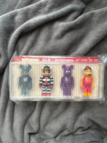 맥도날드 고질라 피규어