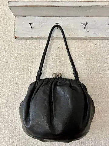 Sybilla 시빌라 가마구치 원숄더 핸드백 블랙 가죽