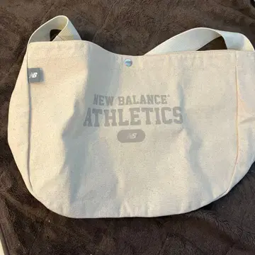 뉴발란스 숄더백