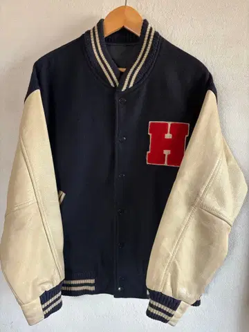 행텐 H 로고 자수 바시티 자켓