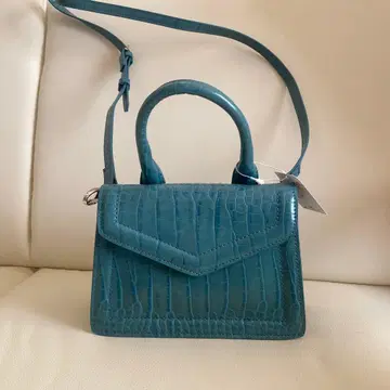 스카이블루 숄더백