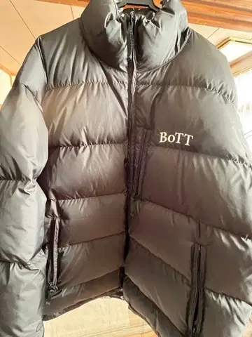 BOTT 다운 자켓