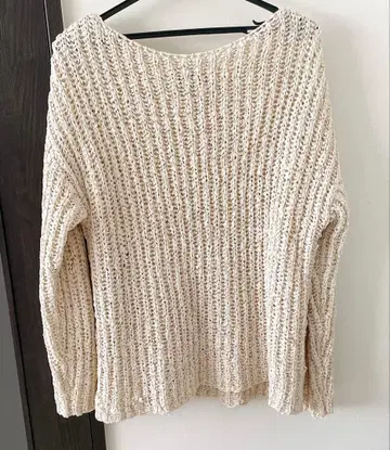 [한 번만 착용] ZARA 대비 니트 에크루 긴팔