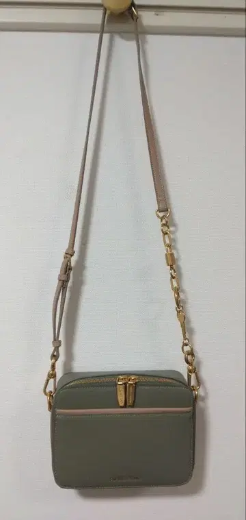 찰스앤키스 락앤키체인 핸드백