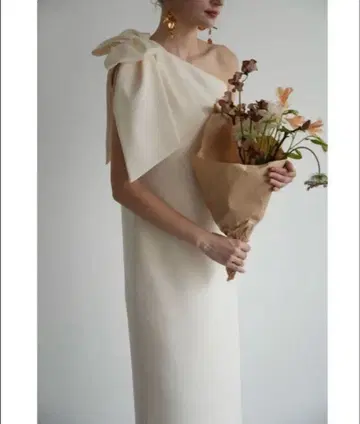 Acka 원 숄더 포인트 원피스