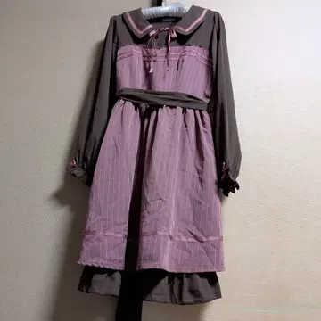 새상품 엑시즈팜 kawaii 브라운과 핑크 스트라이프 원피스