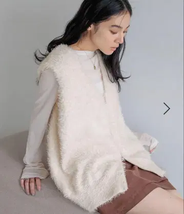 LOWRYS FARM 샤기 ZIP 베스트 아이보리