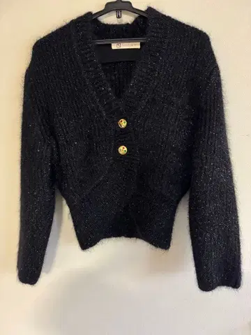 블랙 V넥 가디건 버튼 포함