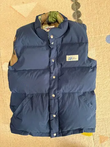 [ 초레어 ] Crescent Down Works 네이비 다운 베스트 M